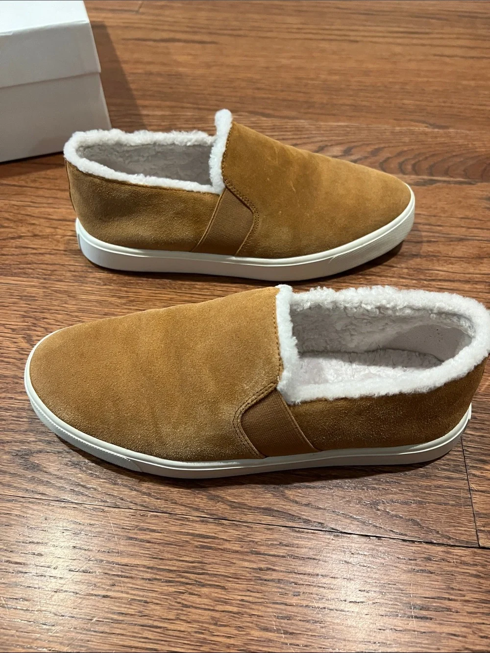 Vince “Blair” shearling and suede slip on sneaker size 8.5M